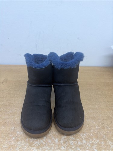 Ugg boots size 7 - ugg,