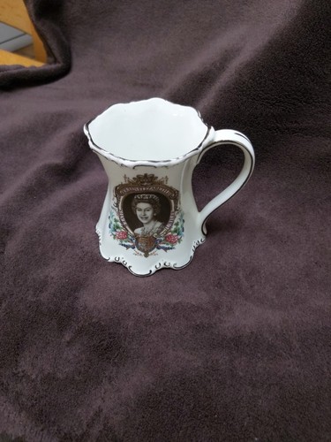 Queen elizabeth silver - ii,