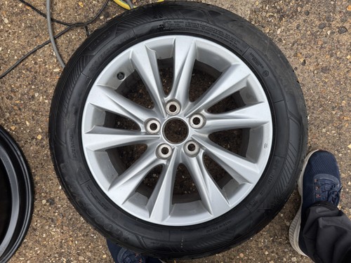 Toyota corolla alloy wheel - toyota,
