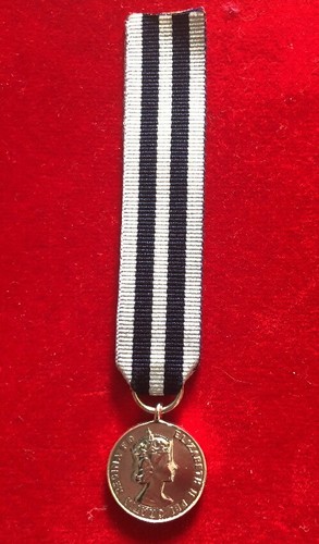 Queen police medal - medal, miniature