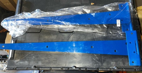 Two blue tee - hinges, large