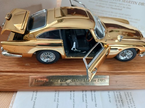 Danbury mint aston - danbury,