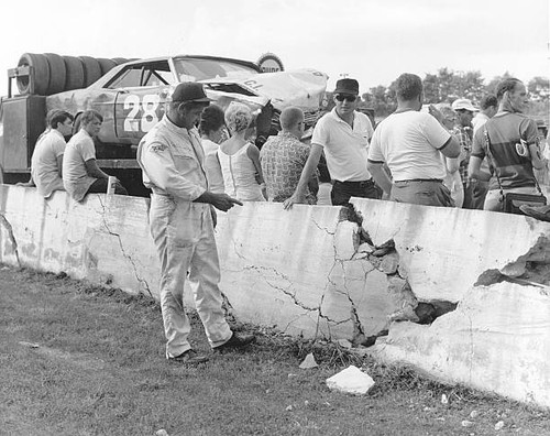 Earl brooks surveys the - the, damage