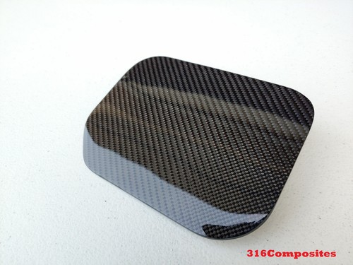 Carbon fiber fuel door - carbon,