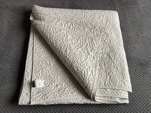 Kelly hoppen bed - throw, 255cm