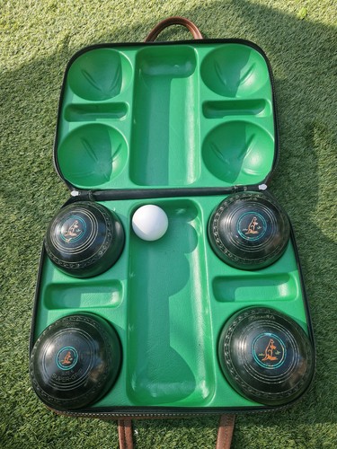 Flat green bowls - flat, +