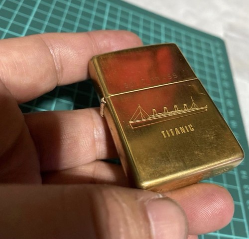 Zippo oil lighter - lighter,