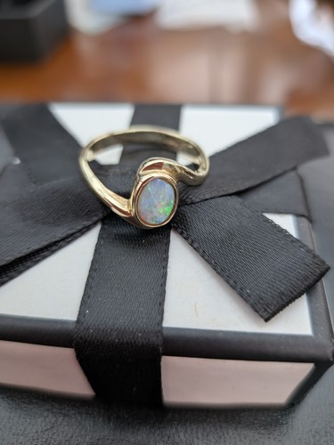 Stunning australian opal 9ct - stunning,