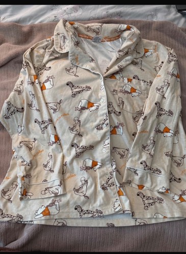 Winnie the pooh long sleeve - winnie,