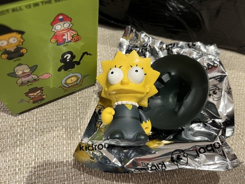 Kidrobot simpsons lisa witch - -,