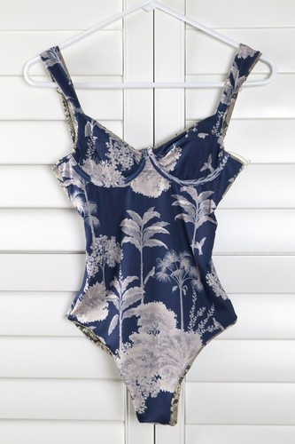 Maaji nwt 178 reversible - maaji,