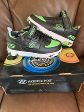 Heelys Roller Skate Shoes/trainers Size UK 3 Two Wheels Each