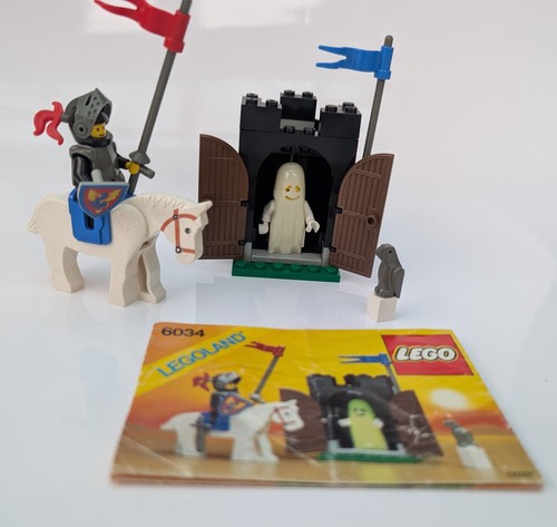 Vintage castle lego 6034 black - castle,
