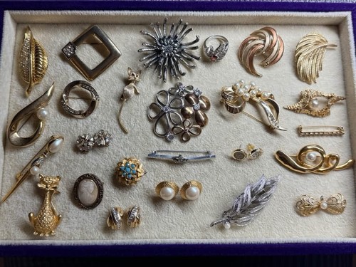 Vintage costume jewellery - costume,