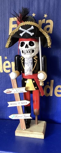 Large nutcracker pirate - large,