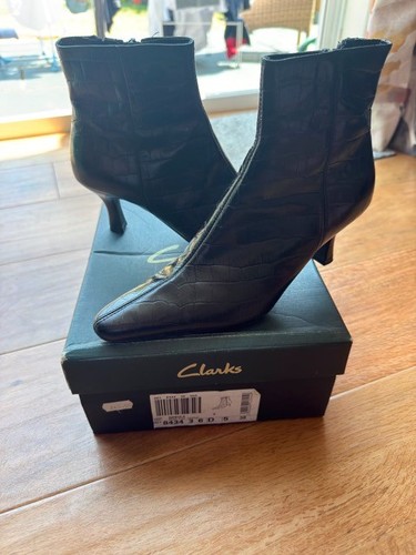Clarks nebula black croc - "nebula",