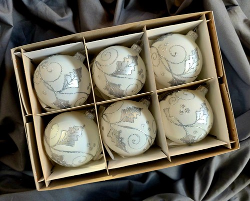 Hand painted glass baubles set - hand,