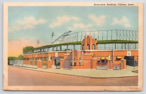 Postcard clinton iowa - clinton,