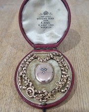 9ct Gold antique locket and
