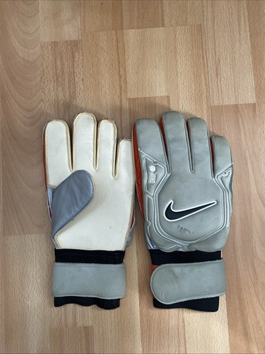 Nike goalkeeper gloves - nike, size