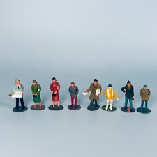 VINTAGE SCALEXTRIC FIGURES X8