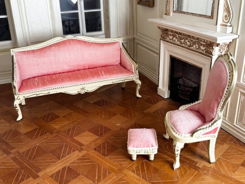 Dolls house miniature 12 - dolls,