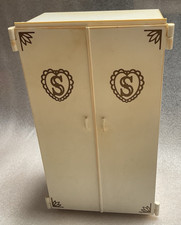 Sindy 44502 Wardrobe Unboxed