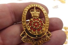MILITARY BADGE THE QUEEN'S