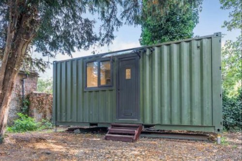 20ft converted shipping - -,