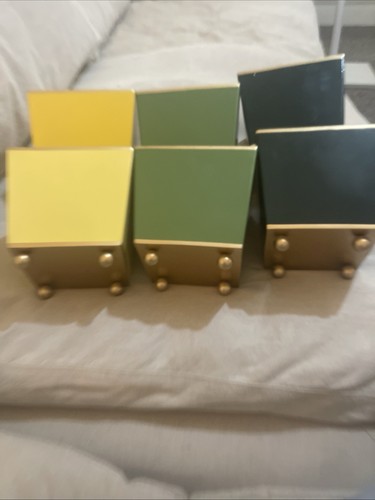 Golden cub topics - golden,