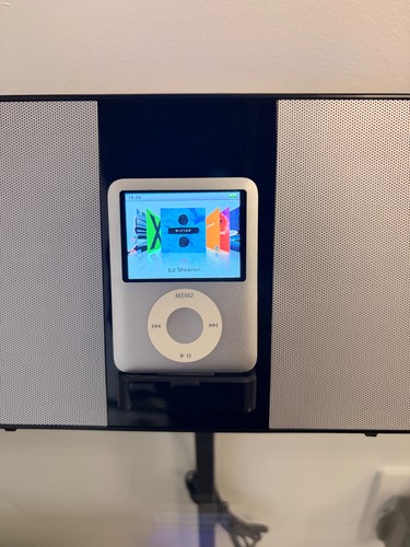 Apple ipod nano 3rd generation - ipod,