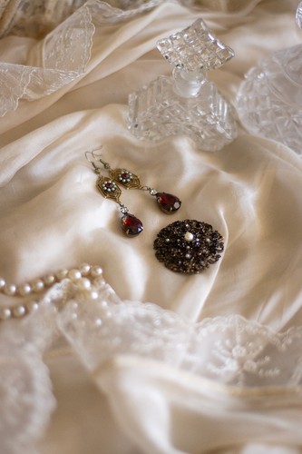 Vintage garnet red brooch - vintage,