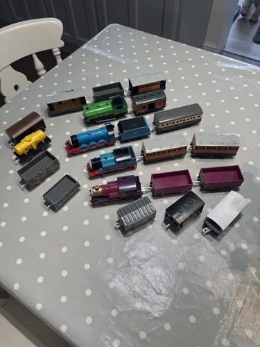 Tomy thomas the tank engine - tomy,