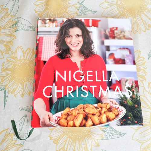 Nigella christmas cookbook - nigella,