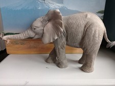 Tuskers Large Elephant Branch Line 90988 2.1kg