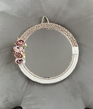 Lovely Shabby Chic, Round