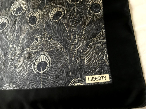 Vintage liberty 100 silk - vintage, 100%
