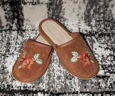 Women's leather slippers