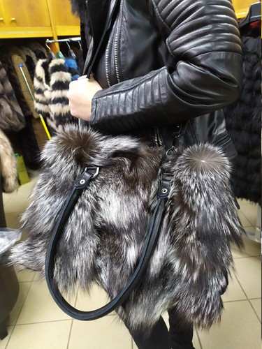 Real fox and - mink, shoulder