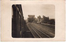 CAERNARVONSHIRE - CONWAY, IRISH MAIL TRAIN "CLIVE" ENTERING TOWN, REAL PHOTO