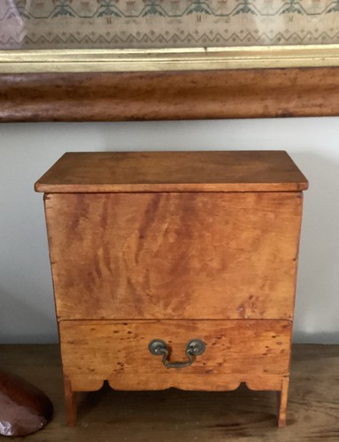 Miniature mules chest - chest, salesman