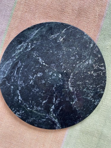 Solid green marble - green, round