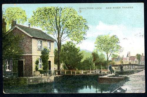 Boulters lock the river - on,