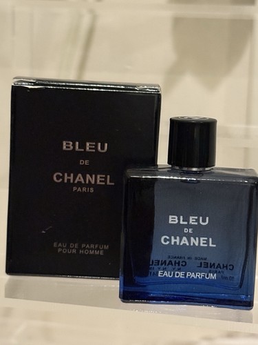 Chanel blue - blue, de