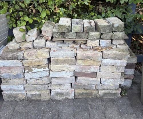 100x Reclaimed London Yellow
