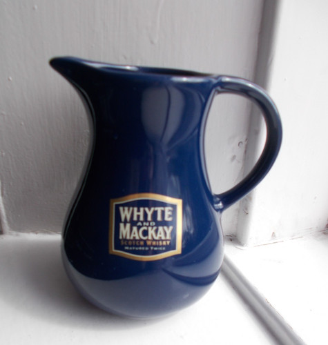 Whyte and mackay scotch whisky - whyte,