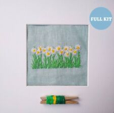 Daisy flowers Stamped Embroidery Kit | embroidery craft kit | DIY Embroidery Kit