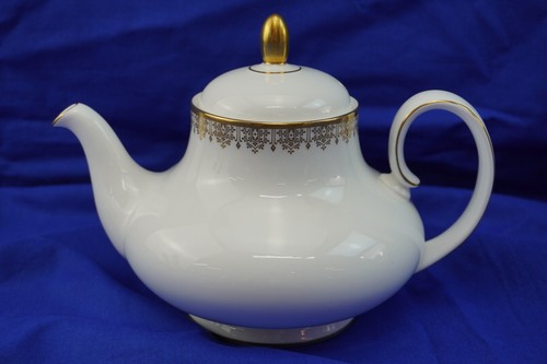 Royal doulton gold - gold, lace