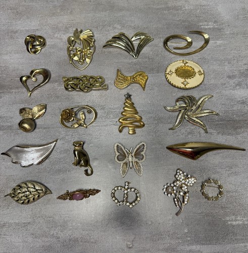 Brooches lot vintage now - brooches, to