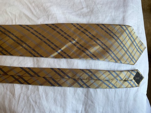 Daks silk tie
